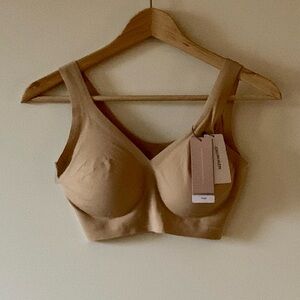 Medium Nude Calvin Klein Plunge Invisibles Bra